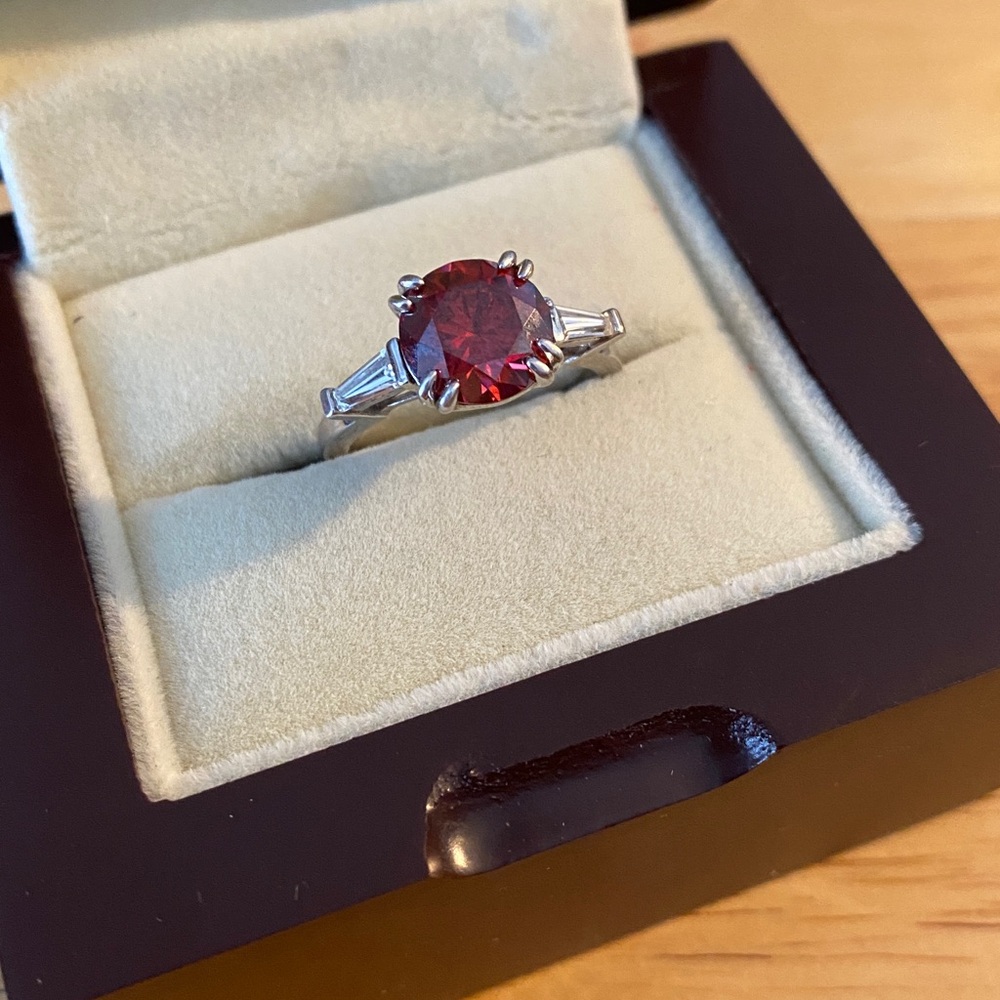 Elegant Red moissonite Gemstone rhodium plated sterling Silver Ring 2.4 cwt